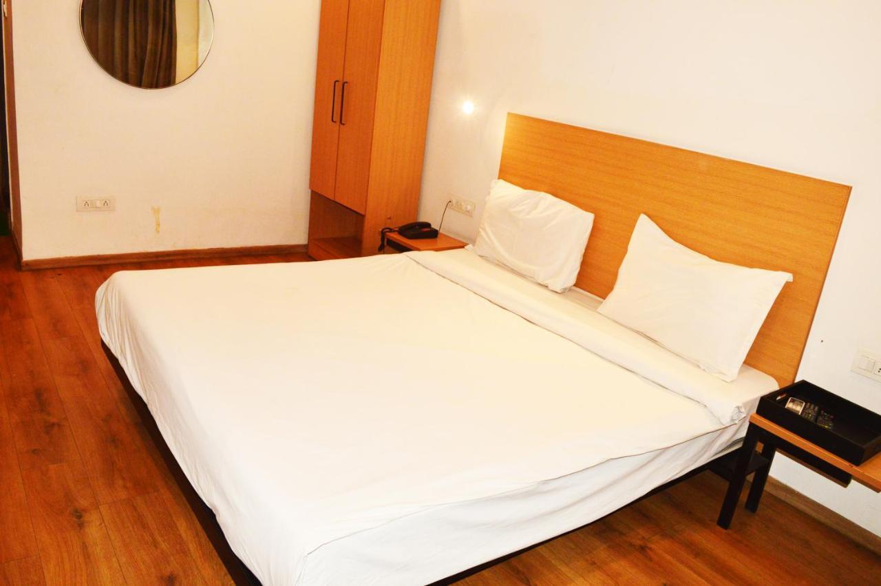 Hotel Orient Avenue Nagpur Zewnętrze zdjęcie